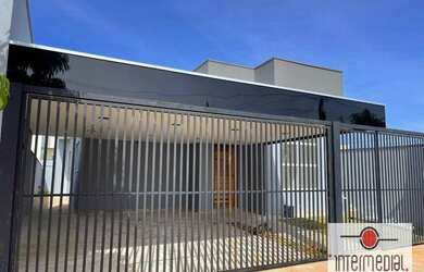 Imagem: A casa em condomínio possui 3 Dormitórios, 2 Banheiros, 2