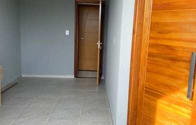 Imagem: A casa possui 2 Dormitórios, 2 Banheiros, 1 Vaga na garagem