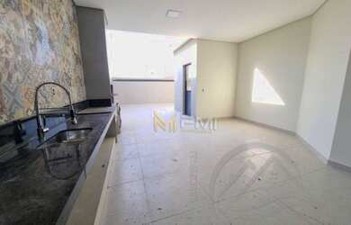 Imagem: A casa em condomínio possui 3 Dormitórios, 1 Banheiro, 4 Vagas