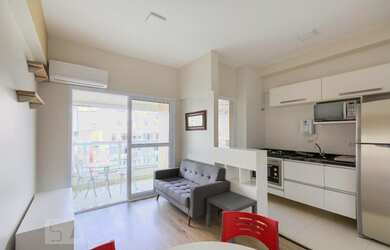 Imagem: O apartamento possui 1 Dormitório, 1 Banheiro, 1 Vaga na garagem