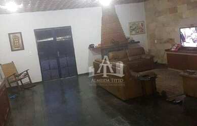 Imagem: A casa possui 4 Dormitórios, 4 Banheiros, 3 Vagas na garagem