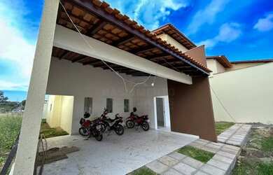 Imagem: A casa em condomínio possui 4 Dormitórios, 5 Banheiros, 3