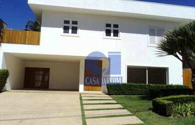 Imagem: A casa em condomínio possui 4 Dormitórios, 5 Banheiros, 4