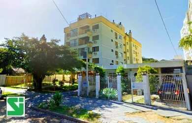 Imagem: O apartamento possui 3 Dormitórios, 1 Banheiro, 1 Vaga na garagem