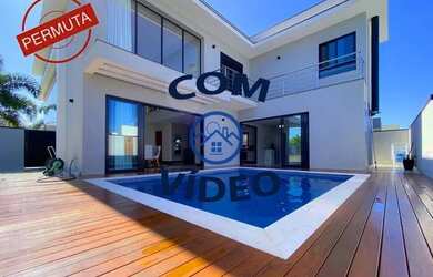 Imagem: A casa em condomínio possui 3 Dormitórios, 5 Banheiros, 4