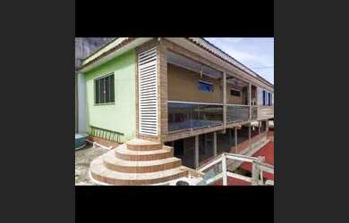 Imagem: A casa possui 5 Dormitórios, 5 Banheiros, 5 Vagas na garagem