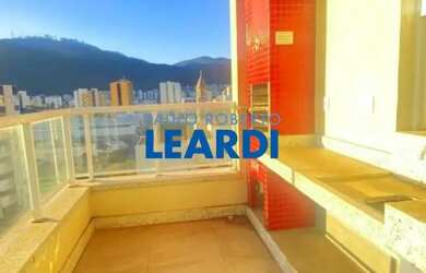 Imagem: O apartamento possui 4 Dormitórios, 3 Banheiros, 2 Vagas na