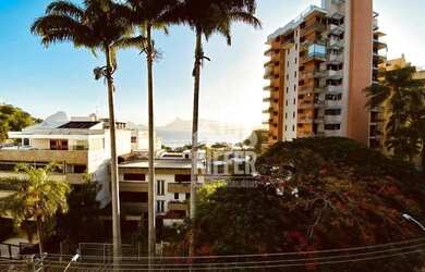 Imagem: O apartamento possui 3 Dormitórios, 3 Banheiros, 2 Vagas na