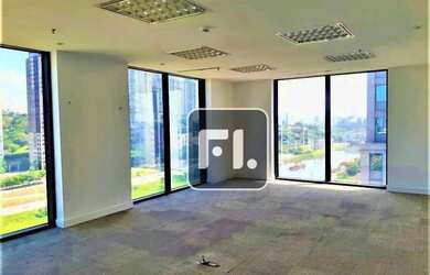 Imagem: O depósito possui 5 Vagas na garagem, 500m² de Área e está