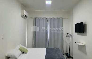 Imagem 8: Kitnet com vista lateral para a praia de Botafogo e Pão de Açúcar