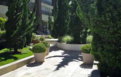 Imagem: O apartamento possui 4 Dormitórios, 3 Banheiros, 2 Vagas na