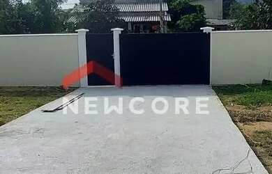 Imagem 6: Casa em Rua Maria das Graças Teles Pereira - Balneário Bambuí Ponta...