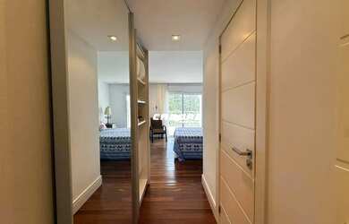 Imagem 11: Luxo, Conforto e Exclusividade: Residência de 6 Suítes com Piscina no Condomínio Horizonta