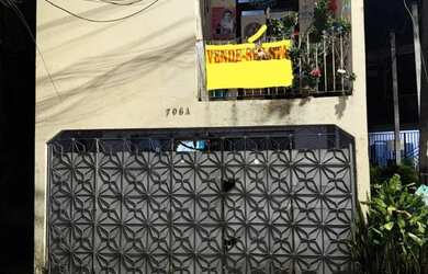 Imagem: A casa possui 5 Dormitórios, 4 Banheiros, 1 Vaga na garagem