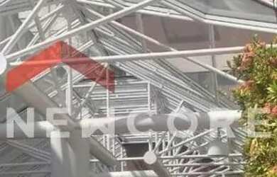 Imagem: O depósito possui 4 Vagas na garagem e 120m² de Área e está