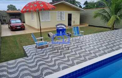 Imagem: A casa possui 2 Dormitórios, 1 Banheiro, 1 Vaga na garagem