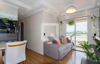 Imagem: O apartamento possui 2 Dormitórios, 1 Banheiro, 1 Vaga na garagem