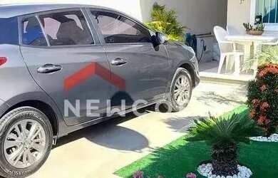 Imagem: A casa possui 3 Dormitórios, 3 Banheiros, 1 Vaga na garagem