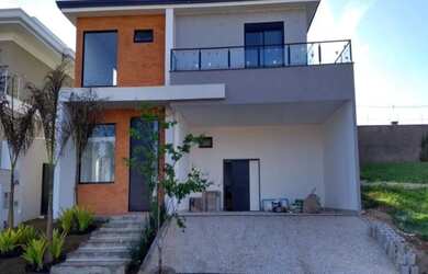 Imagem: A casa possui 3 Dormitórios e está localizado em Amizade