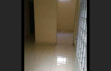 Imagem: A casa possui 1 Dormitório, 1 Banheiro e está localizado