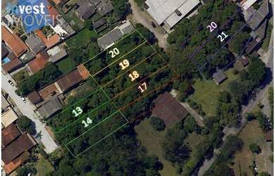 Imagem: O terreno possui 900m² de Área e está localizado em Centro