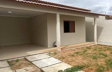 Imagem: A casa possui 3 Dormitórios, 3 Banheiros, 3 Vagas na garagem