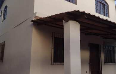 Imagem: A casa possui 2 Dormitórios, 1 Banheiro, 5 Vagas na garagem