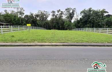 Imagem: O terreno possui 1.600m² de Área e está localizado em Águas