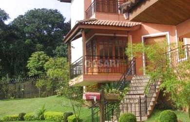 Imagem: A casa em condomínio possui 5 Dormitórios, 5 Banheiros, 5