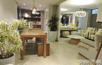 Imagem: O apartamento possui 3 Dormitórios, 5 Banheiros, 2 Vagas na