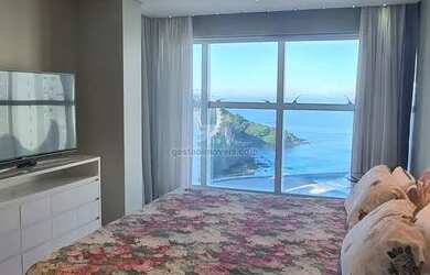 Imagem: O apartamento possui 2 Dormitórios, 5 Banheiros, 3 Vagas na