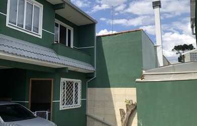 Imagem: A casa possui 3 Dormitórios, 3 Banheiros, 3 Vagas na garagem