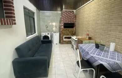 Imagem: A casa possui 5 Dormitórios, 2 Banheiros, 4 Vagas na garagem