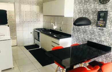 Imagem: A casa possui 2 Dormitórios, 1 Banheiro, 1 Vaga na garagem