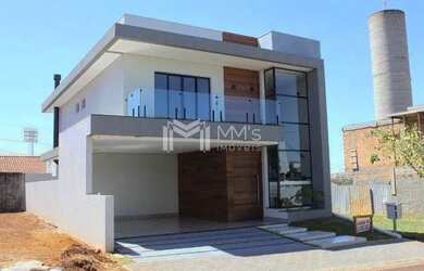 Imagem: A casa possui 3 Dormitórios, 2 Banheiros, 2 Vagas na garagem