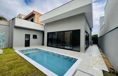 Imagem: A casa em condomínio possui 3 Dormitórios, 3 Banheiros, 4