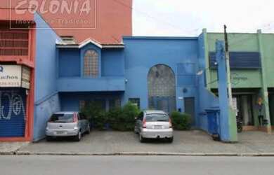 Imagem: A casa possui 3 Dormitórios, 4 Banheiros, 3 Vagas na garagem