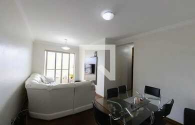 Imagem: O apartamento possui 3 Dormitórios, 1 Banheiro, 1 Vaga na garagem