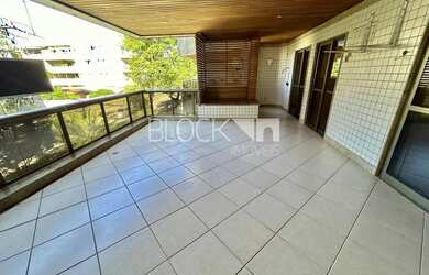 Imagem: O apartamento possui 2 Dormitórios, 3 Banheiros, 2 Vagas na