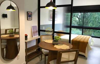 Imagem: O apartamento possui 1 Dormitório, 1 Banheiro, 1 Vaga na garagem