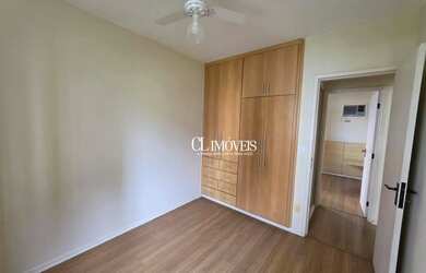 Imagem: O apartamento possui 3 Dormitórios, 2 Banheiros, 1 Vaga na