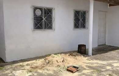 Imagem: A casa possui 3 Dormitórios, 2 Banheiros, 105m² de Área e