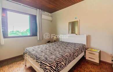 Imagem 12: Imóvel para venda possui 305 metros quadrados com 4 quartos em Tristeza...