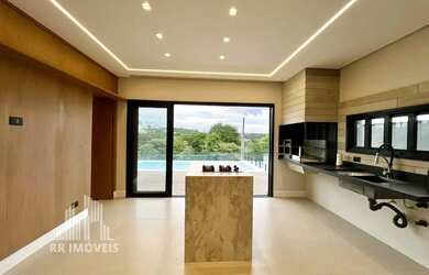 Imagem: A casa em condomínio possui 3 Dormitórios, 4 Banheiros, 4