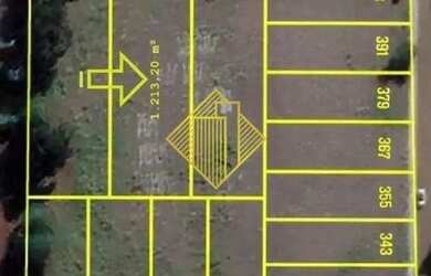 Imagem: O terreno possui 1213m² de Área e está localizado em Centro