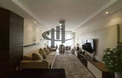 Imagem: O apartamento possui 3 Dormitórios, 1 Banheiro, 3 Vagas na