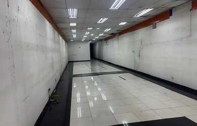 Imagem: O depósito possui 320m² de Área e está localizado em Penha