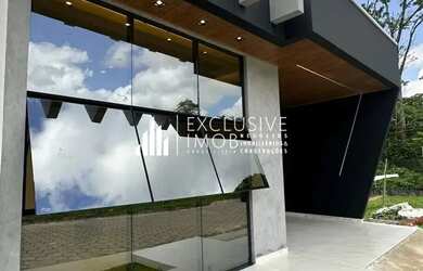 Imagem: A casa em condomínio possui 3 Dormitórios, 4 Banheiros, 1