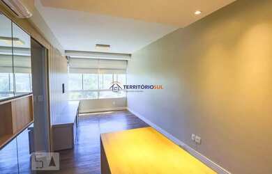 Imagem: O apartamento possui 3 Dormitórios, 1 Banheiro, 1 Vaga na garagem