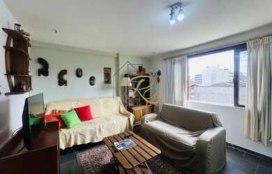 Imagem: O apartamento possui 1 Dormitório, 1 Banheiro, 1 Vaga na garagem